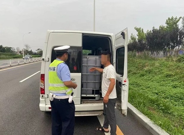 7月份全市范圍內(nèi)面包車集中整治！